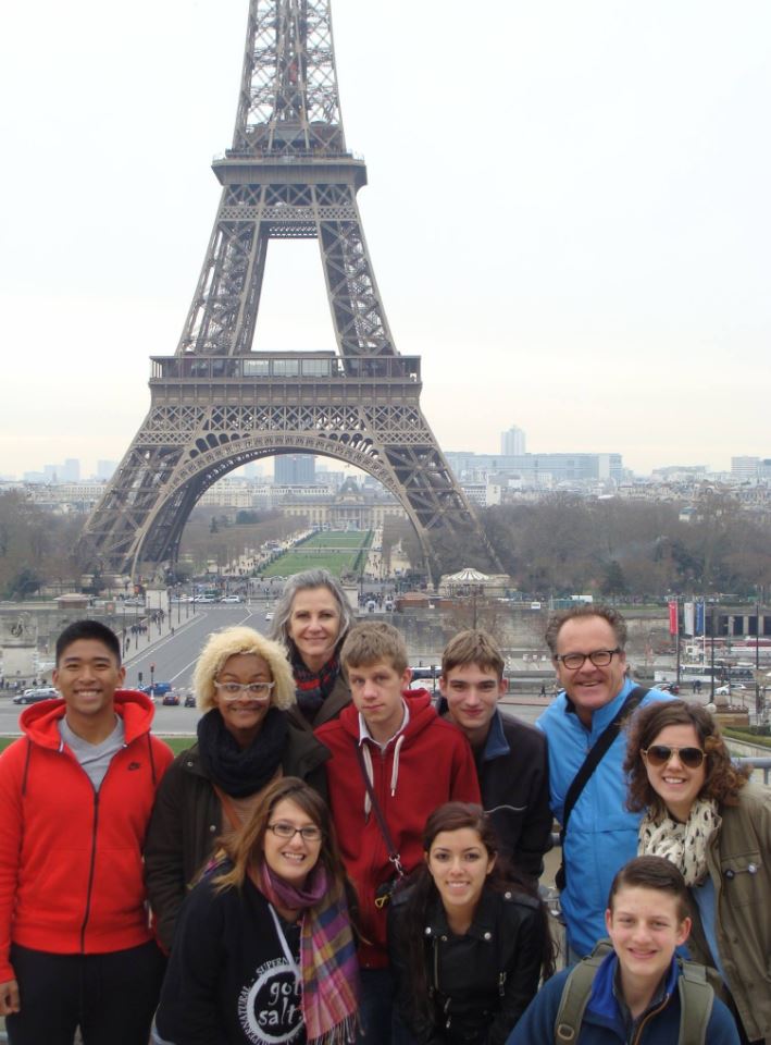 Vanguard Students in Paris France